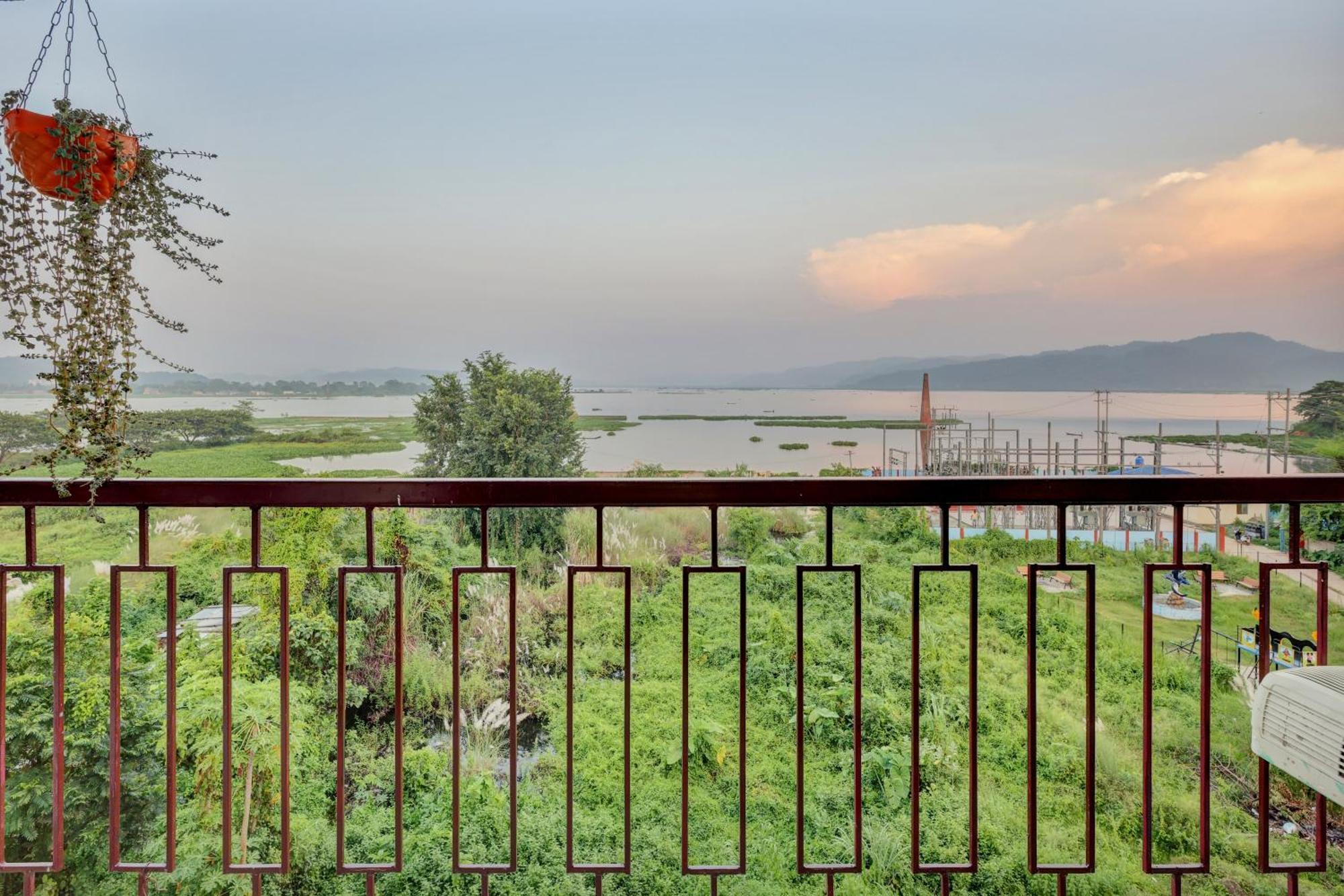 Oyo Flagship Larica Green Valley Guwahati Exterior foto